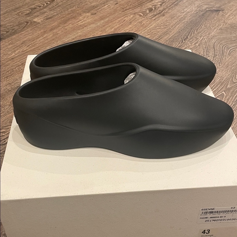 Fear of God EVA Runner